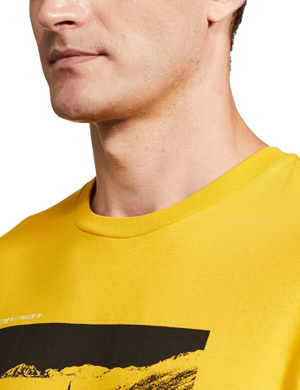 Levi's Men T-Shirt - Image 3